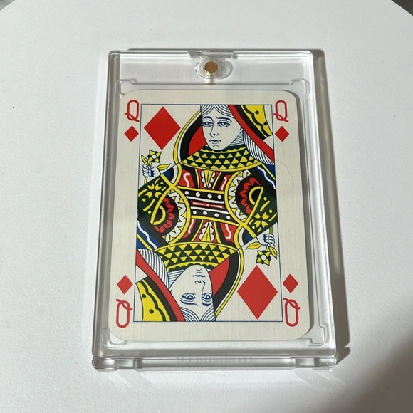 LOUIS VUITTON VINTAGE QUEEN OF DIAMOND PLAYING CARD KEYCHAIN. EUC - Picture 2 of 4
